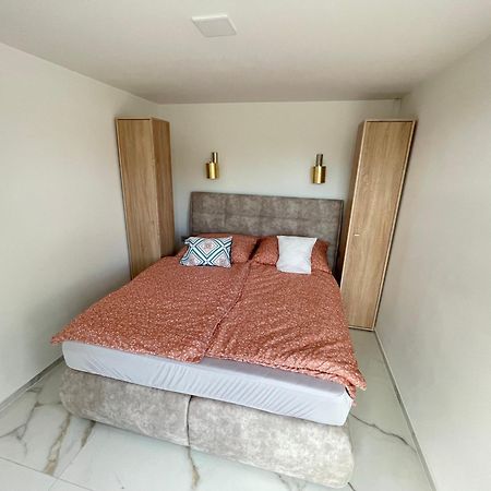 Luxury Apartments In Balatonalmadi, Almadi Lux Apartman III - Pure Gold Esterno foto